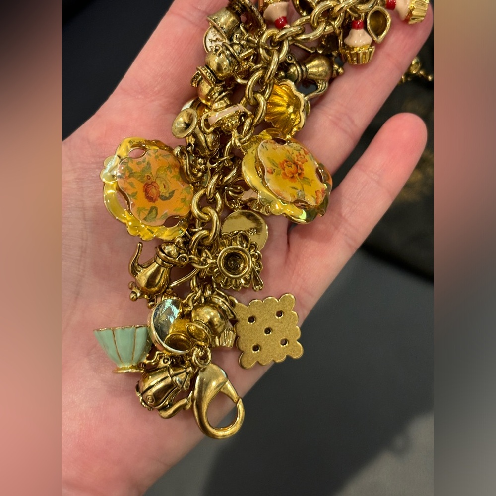 Disney x Tom Binns Alice in Wonderland Tea Party Charm Bracelet - Picture 10 of 10